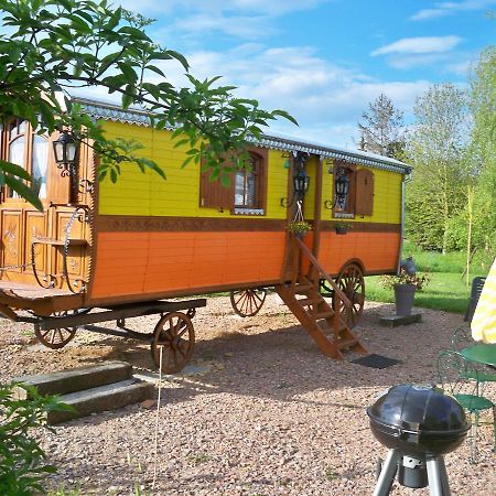 La Roulotte De Pommette Et Billy Bed & Breakfast La Hoguette Ngoại thất bức ảnh